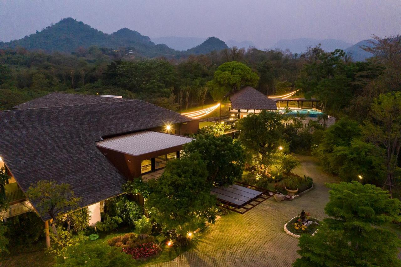 Rain Tree Khao Yai Hotel Pak Chong Екстериор снимка